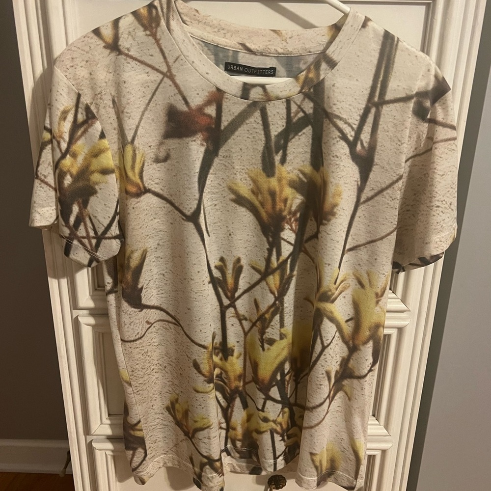Urban Outfitters Floral Graphic Tee